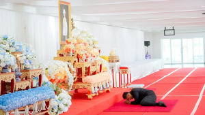 มรภ.เทพสตรี ร่วมพิธีสวดพระพุทธมนต์และเจริญจิตภาวนาอุทิศถวายพระราชกุศลแด่ สมเด็จพระบรมราชชนนีพันปีหลวง และอุทิศถวายพระกุศลแด่ สมเด็จพระเจ้าลูกเธอ เจ้าฟ้าพัชรกิติยาภาฯ