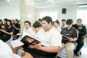 มรภ.เทพสตรี ร่วมพิธีสวดพระพุทธมนต์และเจริญจิตภาวนาอุทิศถวายพระราชกุศลแด่ สมเด็จพระบรมราชชนนีพันปีหลวง และอุทิศถวายพระกุศลแด่ สมเด็จพระเจ้าลูกเธอ เจ้าฟ้าพัชรกิติยาภาฯ