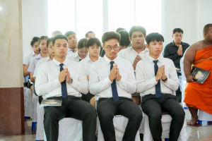 มรภ.เทพสตรี ร่วมพิธีสวดพระพุทธมนต์และเจริญจิตภาวนาอุทิศถวายพระราชกุศลแด่ สมเด็จพระบรมราชชนนีพันปีหลวง และอุทิศถวายพระกุศลแด่ สมเด็จพระเจ้าลูกเธอ เจ้าฟ้าพัชรกิติยาภาฯ