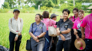 อธิการบดี นำทีมผู้บริหาร มรภ.เทพสตรี ลงพื้นที่ให้กำลังใจนักศึกษาใหม่ ร่วมสืบสานศาสตร์พระราชา สู่การประยุกต์ใช้ในชีวิตจริง