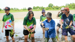 อธิการบดี นำทีมผู้บริหาร มรภ.เทพสตรี ลงพื้นที่ให้กำลังใจนักศึกษาใหม่ ร่วมสืบสานศาสตร์พระราชา สู่การประยุกต์ใช้ในชีวิตจริง