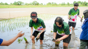 อธิการบดี นำทีมผู้บริหาร มรภ.เทพสตรี ลงพื้นที่ให้กำลังใจนักศึกษาใหม่ ร่วมสืบสานศาสตร์พระราชา สู่การประยุกต์ใช้ในชีวิตจริง