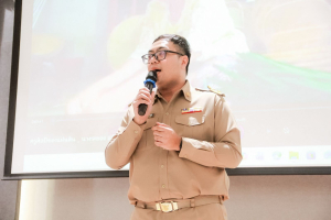 โรงเรียนสาธิต มรภ.เทพสตรี จัดโครงการ กินลม ชมเพลินกับลพบุรีศึกษา สืบสานภูมิปัญญาการทำพัดจักสานสู่นักเรียน