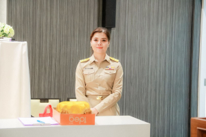 โรงเรียนสาธิต มรภ.เทพสตรี จัดโครงการ กินลม ชมเพลินกับลพบุรีศึกษา สืบสานภูมิปัญญาการทำพัดจักสานสู่นักเรียน