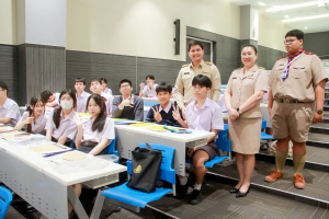 โรงเรียนสาธิต มรภ.เทพสตรี จัดโครงการ กินลม ชมเพลินกับลพบุรีศึกษา สืบสานภูมิปัญญาการทำพัดจักสานสู่นักเรียน