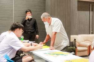โรงเรียนสาธิต มรภ.เทพสตรี จัดโครงการ กินลม ชมเพลินกับลพบุรีศึกษา สืบสานภูมิปัญญาการทำพัดจักสานสู่นักเรียน