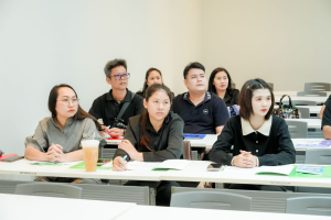 ศูนย์ภาษา สบจ. มรภ.เทพสตรี จับมือ อบจ.ลพบุรี จัดอบรมพัฒนาทักษะภาษาอังกฤษเพื่อการสื่อสารและบริการประชาชน