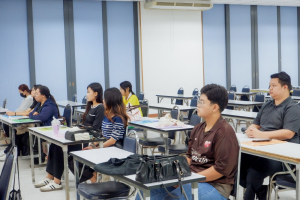 ศูนย์ภาษา สบจ. มรภ.เทพสตรี จัดอบรมพัฒนาทักษะภาษาอังกฤษเพื่อการสื่อสารและบริการประชาชน