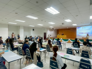 ศูนย์ภาษา สบจ. มรภ.เทพสตรี จัดอบรมพัฒนาทักษะภาษาอังกฤษเพื่อการสื่อสารและบริการประชาชน