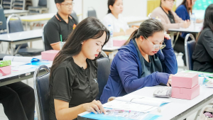 ศูนย์ภาษา สบจ. มรภ.เทพสตรี จัดอบรมพัฒนาทักษะภาษาอังกฤษเพื่อการสื่อสารและบริการประชาชน