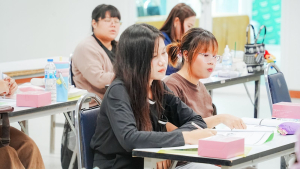 ศูนย์ภาษา สบจ. มรภ.เทพสตรี จัดอบรมพัฒนาทักษะภาษาอังกฤษเพื่อการสื่อสารและบริการประชาชน
