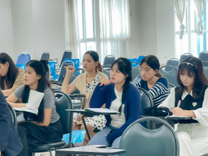 ศูนย์ภาษา สบจ. มรภ.เทพสตรี จัดอบรมพัฒนาทักษะภาษาอังกฤษเพื่อการสื่อสารและบริการประชาชน