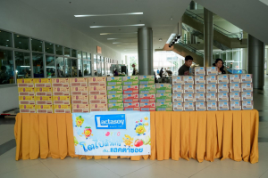 มรภ.เทพสตรี รับมอบผลิตภัณฑ์เครือแลคตาซอย เดินหน้าเติมสุขสู่ ตู้ปันสุข และกิจกรรมนักเรียนนักศึกษา