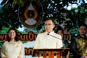 มรภ.เทพสตรี ร่วมกับภาคีเครือข่าย เปิดงานมหกรรมศิลปวัฒนธรรมและการท่องเที่ยว น้อมรำลึก พระเจ้าตากสินมหาราช ดึง Soft Power กระตุ้นเศรษฐกิจสร้างสรรค์