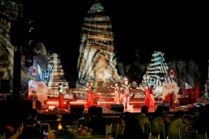 มรภ.เทพสตรี ร่วมกับภาคีเครือข่าย เปิดงานมหกรรมศิลปวัฒนธรรมและการท่องเที่ยว น้อมรำลึก พระเจ้าตากสินมหาราช ดึง Soft Power กระตุ้นเศรษฐกิจสร้างสรรค์