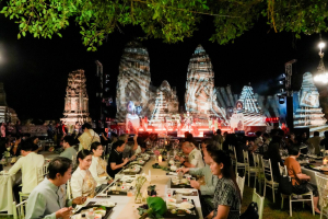 มรภ.เทพสตรี ร่วมกับภาคีเครือข่าย เปิดงานมหกรรมศิลปวัฒนธรรมและการท่องเที่ยว น้อมรำลึก พระเจ้าตากสินมหาราช ดึง Soft Power กระตุ้นเศรษฐกิจสร้างสรรค์