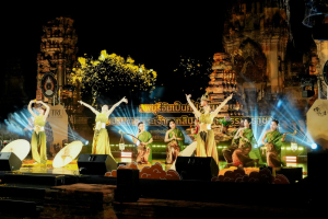 มรภ.เทพสตรี ร่วมกับภาคีเครือข่าย เปิดงานมหกรรมศิลปวัฒนธรรมและการท่องเที่ยว น้อมรำลึก พระเจ้าตากสินมหาราช ดึง Soft Power กระตุ้นเศรษฐกิจสร้างสรรค์