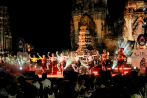 มรภ.เทพสตรี ร่วมกับภาคีเครือข่าย เปิดงานมหกรรมศิลปวัฒนธรรมและการท่องเที่ยว น้อมรำลึก พระเจ้าตากสินมหาราช ดึง Soft Power กระตุ้นเศรษฐกิจสร้างสรรค์