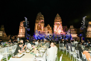 มรภ.เทพสตรี ร่วมกับภาคีเครือข่าย เปิดงานมหกรรมศิลปวัฒนธรรมและการท่องเที่ยว น้อมรำลึก พระเจ้าตากสินมหาราช ดึง Soft Power กระตุ้นเศรษฐกิจสร้างสรรค์
