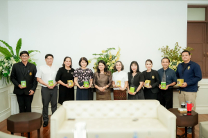 คณบดี และ ผอ.สำนัก สถาบัน ร่วมแสดงมุทิตาคารวะ อธิการบดี มรภ.เทพสตรี ในโอกาสที่อธิการบดีครบวาระการดำรงตำแหน่ง