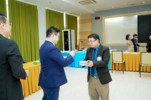 มรภ.เทพสตรี เปิดเวทีแสดงวิสัยทัศน์ของผู้มีสิทธิเข้ารับการสรรหาให้ดำรงตำแหน่งอธิการบดีมหาวิทยาลัยราชภัฏเทพสตรี