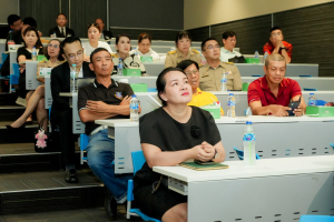 มรภ.เทพสตรี เปิดเวทีแสดงวิสัยทัศน์ของผู้มีสิทธิเข้ารับการสรรหาให้ดำรงตำแหน่งอธิการบดีมหาวิทยาลัยราชภัฏเทพสตรี