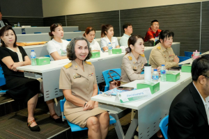 มรภ.เทพสตรี เปิดเวทีแสดงวิสัยทัศน์ของผู้มีสิทธิเข้ารับการสรรหาให้ดำรงตำแหน่งอธิการบดีมหาวิทยาลัยราชภัฏเทพสตรี