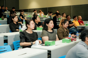 มรภ.เทพสตรี เปิดเวทีแสดงวิสัยทัศน์ของผู้มีสิทธิเข้ารับการสรรหาให้ดำรงตำแหน่งอธิการบดีมหาวิทยาลัยราชภัฏเทพสตรี