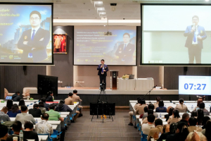 มรภ.เทพสตรี เปิดเวทีแสดงวิสัยทัศน์ของผู้มีสิทธิเข้ารับการสรรหาให้ดำรงตำแหน่งอธิการบดีมหาวิทยาลัยราชภัฏเทพสตรี