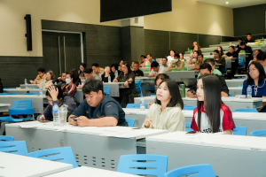 มรภ.เทพสตรี เปิดเวทีแสดงวิสัยทัศน์ของผู้มีสิทธิเข้ารับการสรรหาให้ดำรงตำแหน่งอธิการบดีมหาวิทยาลัยราชภัฏเทพสตรี