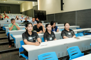 มรภ.เทพสตรี เปิดเวทีแสดงวิสัยทัศน์ของผู้มีสิทธิเข้ารับการสรรหาให้ดำรงตำแหน่งอธิการบดีมหาวิทยาลัยราชภัฏเทพสตรี