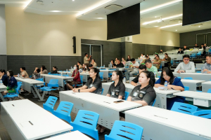 มรภ.เทพสตรี เปิดเวทีแสดงวิสัยทัศน์ของผู้มีสิทธิเข้ารับการสรรหาให้ดำรงตำแหน่งอธิการบดีมหาวิทยาลัยราชภัฏเทพสตรี