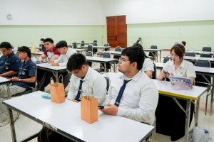 คณะเทคโนโลยีอุตสาหกรรม มรภ.เทพสตรี จัดอบรมพัฒนานักศึกษา มุ่งสร้างทักษะรู้เท่าทันไซเบอร์และใช้งานอินเทอร์เน็ตอย่างปลอดภัย