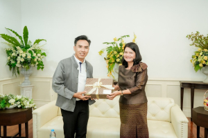 ผวจ.ลพบุรี เข้าพบ อธิการบดี มรภ.เทพสตรี แสดงมุทิตาคารวะในโอกาสครบวาระการดำรงตำแหน่ง สานสัมพันธ์ความร่วมมืออันดีเพื่อท้องถิ่น