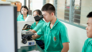 รร.สาธิต มรภ.เทพสตรี จัดพัฒนาทักษะวิทยาศาสตร์นักเรียน ม.ต้น - ม.ปลาย มุ่งเชื่อมโยงองค์ความรู้ พร้อมลุยศึกแข่งขันงานสัปดาห์วิทยาศาสตร์