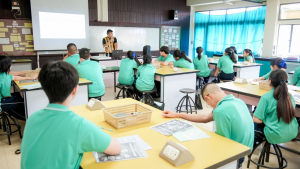 รร.สาธิต มรภ.เทพสตรี จัดพัฒนาทักษะวิทยาศาสตร์นักเรียน ม.ต้น - ม.ปลาย มุ่งเชื่อมโยงองค์ความรู้ พร้อมลุยศึกแข่งขันงานสัปดาห์วิทยาศาสตร์