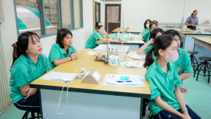 รร.สาธิต มรภ.เทพสตรี จัดพัฒนาทักษะวิทยาศาสตร์นักเรียน ม.ต้น - ม.ปลาย มุ่งเชื่อมโยงองค์ความรู้ พร้อมลุยศึกแข่งขันงานสัปดาห์วิทยาศาสตร์