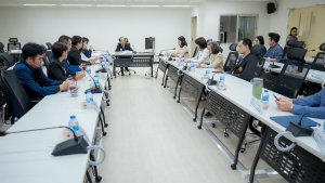 มรภ.เทพสตรี จัดพิธีส่งมอบงานในโอกาสอธิการบดีครบวาระดำรงตำแหน่ง ด้านสภามหาวิทยาลัยฯ แต่งตั้ง รศ.ดร.ประเทือง ภูมิภัทราคม รักษาราชการแทน