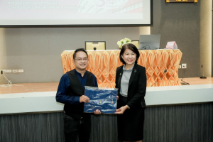 คณะมนุษยศาสตร์ฯ มรภ.เทพสตรี ร่วมกับภาคีเครือข่าย ขับเคลื่อนสังคมสูงวัย เปิดงาน มหกรรมพลังวัยเก๋า 3 บุรี สานพลัง 14 ภาคีเครือข่ายลงนาม MOU หนุนลพบุรีเมืองแห่งความสุข