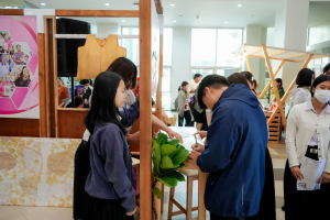 คณะมนุษยศาสตร์ฯ มรภ.เทพสตรี ร่วมกับภาคีเครือข่าย ขับเคลื่อนสังคมสูงวัย เปิดงาน มหกรรมพลังวัยเก๋า 3 บุรี สานพลัง 14 ภาคีเครือข่ายลงนาม MOU หนุนลพบุรีเมืองแห่งความสุข
