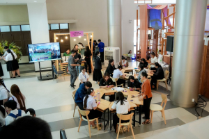 คณะมนุษยศาสตร์ฯ มรภ.เทพสตรี ร่วมกับภาคีเครือข่าย ขับเคลื่อนสังคมสูงวัย เปิดงาน มหกรรมพลังวัยเก๋า 3 บุรี สานพลัง 14 ภาคีเครือข่ายลงนาม MOU หนุนลพบุรีเมืองแห่งความสุข