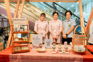 คณะมนุษยศาสตร์ฯ มรภ.เทพสตรี ร่วมกับภาคีเครือข่าย ขับเคลื่อนสังคมสูงวัย เปิดงาน มหกรรมพลังวัยเก๋า 3 บุรี สานพลัง 14 ภาคีเครือข่ายลงนาม MOU หนุนลพบุรีเมืองแห่งความสุข