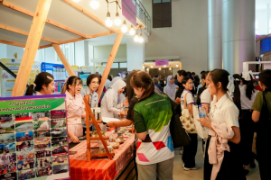 คณะมนุษยศาสตร์ฯ มรภ.เทพสตรี ร่วมกับภาคีเครือข่าย ขับเคลื่อนสังคมสูงวัย เปิดงาน มหกรรมพลังวัยเก๋า 3 บุรี สานพลัง 14 ภาคีเครือข่ายลงนาม MOU หนุนลพบุรีเมืองแห่งความสุข