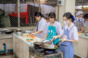 ศูนย์ภาษา สบจ. มรภ.เทพสตรี ร่วมกับ KOICA จัดกิจกรรม เรียนรู้วัฒนธรรมเกาหลีผ่านการทำคิมบับ มุ่งเปิดประสบการณ์เรียนรู้เชิงวัฒนธรรมให้นักเรียนโรงเรียนสาธิตฯ