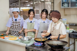 ศูนย์ภาษา สบจ. มรภ.เทพสตรี ร่วมกับ KOICA จัดกิจกรรม เรียนรู้วัฒนธรรมเกาหลีผ่านการทำคิมบับ มุ่งเปิดประสบการณ์เรียนรู้เชิงวัฒนธรรมให้นักเรียนโรงเรียนสาธิตฯ