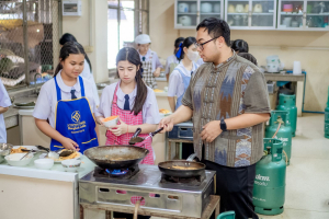 ศูนย์ภาษา สบจ. มรภ.เทพสตรี ร่วมกับ KOICA จัดกิจกรรม เรียนรู้วัฒนธรรมเกาหลีผ่านการทำคิมบับ มุ่งเปิดประสบการณ์เรียนรู้เชิงวัฒนธรรมให้นักเรียนโรงเรียนสาธิตฯ