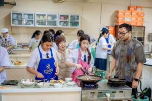 ศูนย์ภาษา สบจ. มรภ.เทพสตรี ร่วมกับ KOICA จัดกิจกรรม เรียนรู้วัฒนธรรมเกาหลีผ่านการทำคิมบับ มุ่งเปิดประสบการณ์เรียนรู้เชิงวัฒนธรรมให้นักเรียนโรงเรียนสาธิตฯ