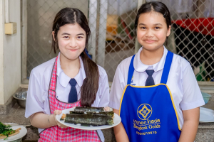 ศูนย์ภาษา สบจ. มรภ.เทพสตรี ร่วมกับ KOICA จัดกิจกรรม เรียนรู้วัฒนธรรมเกาหลีผ่านการทำคิมบับ มุ่งเปิดประสบการณ์เรียนรู้เชิงวัฒนธรรมให้นักเรียนโรงเรียนสาธิตฯ