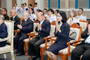 มรภ.เทพสตรี จัดพิธีถวายพระพรชัยมงคล พระบาทสมเด็จพระเจ้าอยู่หัว และพิธีถวายราชสักการะสมเด็จพระนารายณ์มหาราช