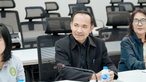 มรภ.เทพสตรี จัดพิธีส่งมอบงานในหน้าที่อธิการบดี ระหว่าง รศ.ดร.ประเทือง ภูมิภัทราคม และ ผศ.จินตนา เวชมี